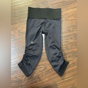 Lululemon Seamless In The Flow Crop Purple Black